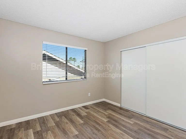 3376 Grim Ave #4 — Photo 4