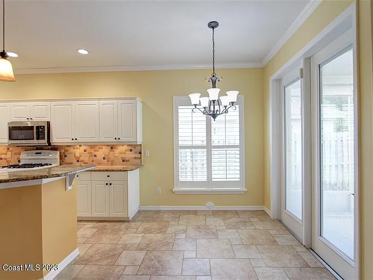 1648 Kestrel Ct — Photo 28