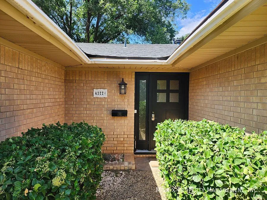 3 bedroom/ 2 bath | 4322 55th St. — Photo 2