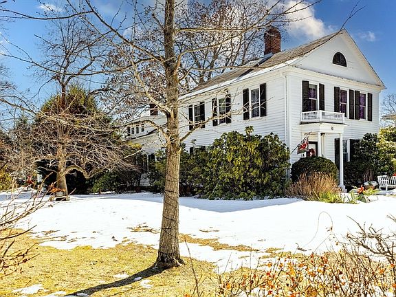 5th image of 96 College St