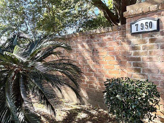 4th image of 7950 Collier Rd