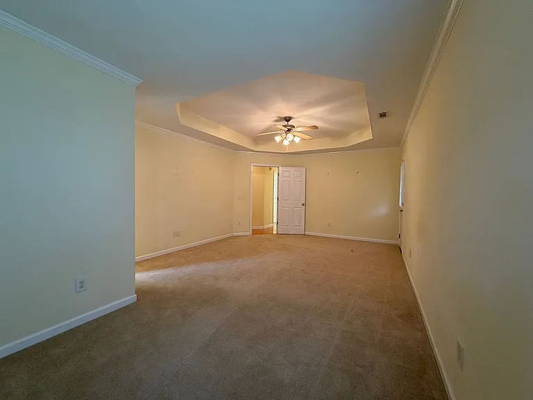 10 Southfork Dr SW — Photo 9