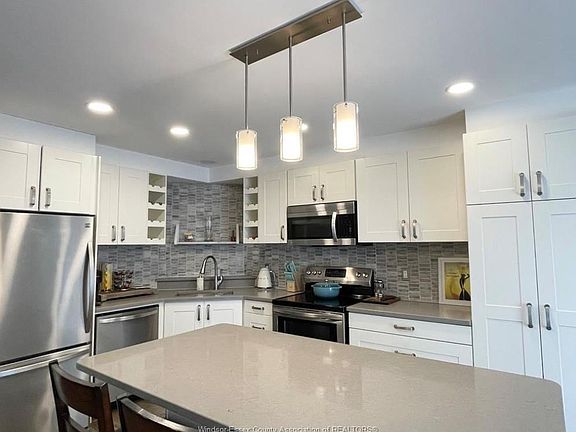 4th image of 8591 Riverside Dr E #810