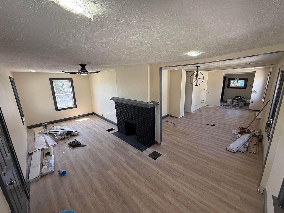 1st image of 883 Barnett Rd