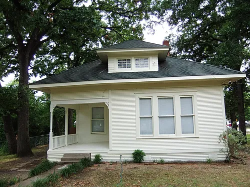 7923 Mohawk Dr Photo 1