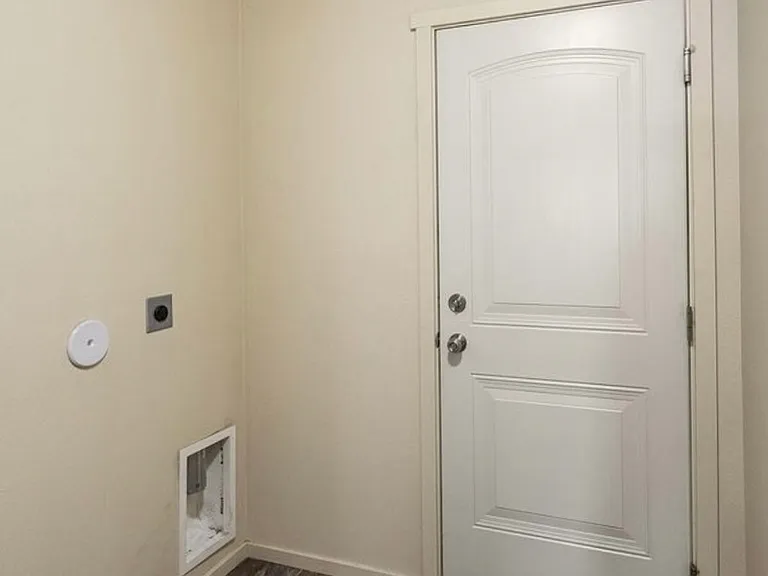 4662 W Tramore Dr — Photo 20