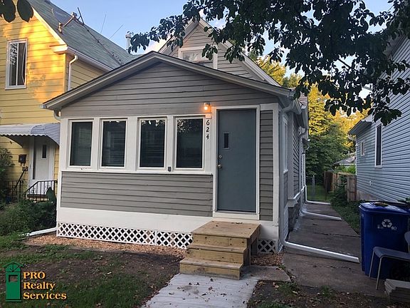 4th image of 624 Farrington St