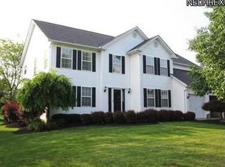 4279 Wedgewood Dr, Akron, OH 44321