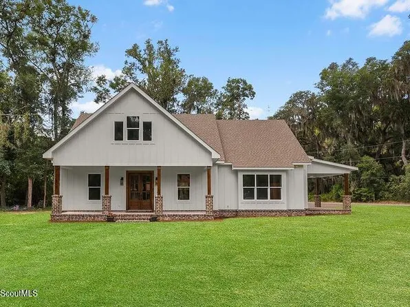 519 McIntosh Rd, Darien, GA 31305