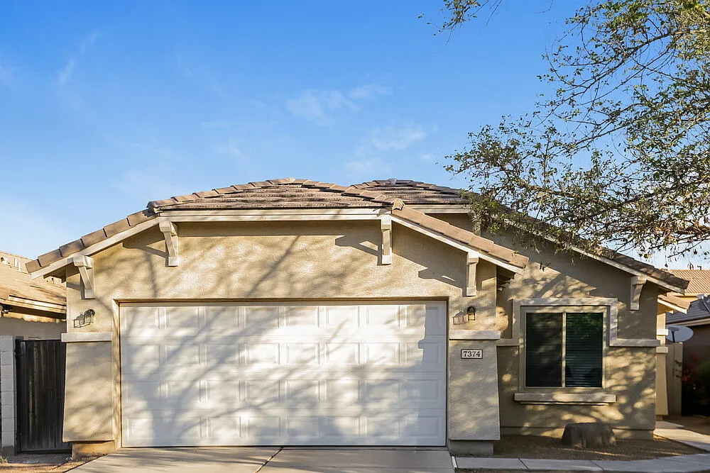 4 bed, 2.0 bath, 1666 sqft, $2,235 — Photo 1