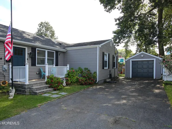 825 Brookside Avenue, Keyport, NJ 07735