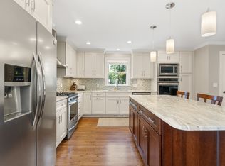 128 Charlotte Dr, East Greenwich, RI 02818