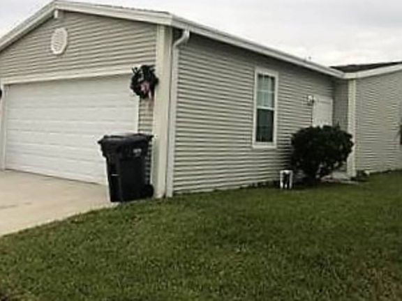 3rd image of 2521 Pier Dr