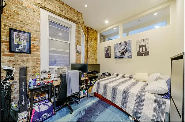 Rented by Compass | media 27