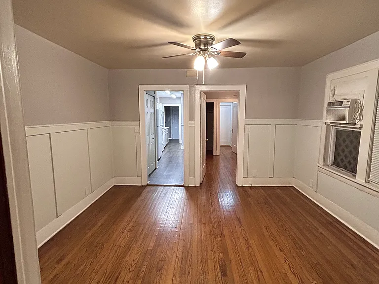 924 W Hill St — Photo 2