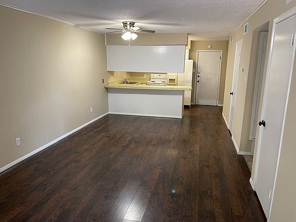3rd image of 1808 Romack Ct APT A