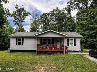 1038 Glades Rd, Sunbright, TN 37872