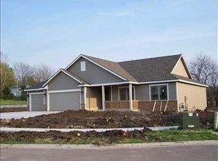 4625 NW 50th Ct, Topeka, KS 66618