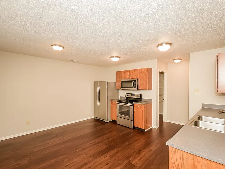 941 Ravine Dr — Photo 6