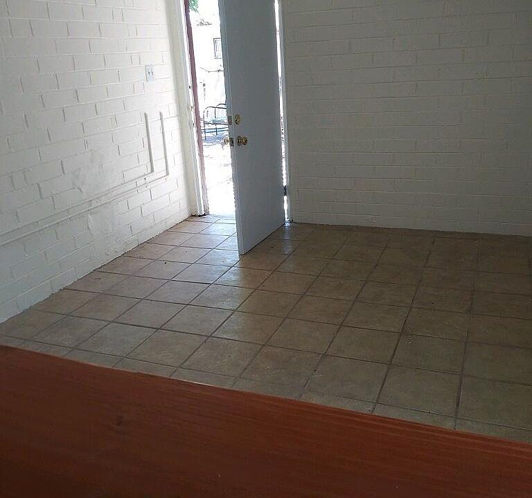 1st image of 329 W Kentucky St