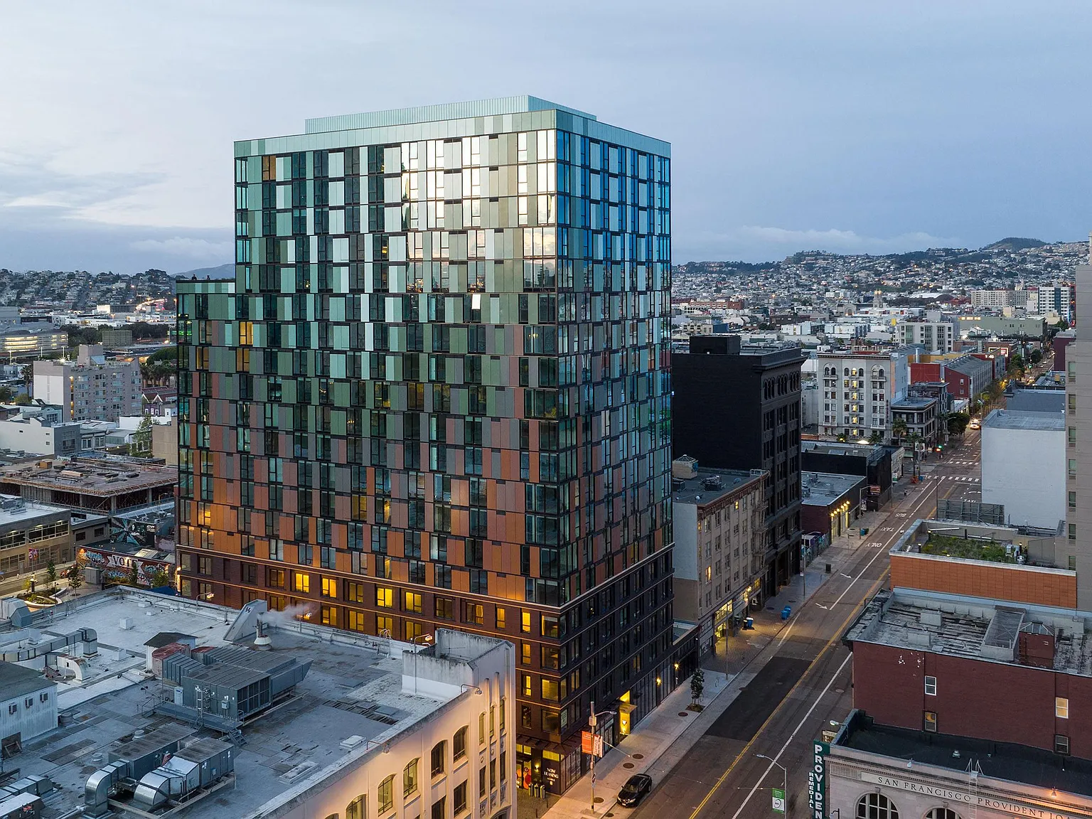 The George — Photo 4