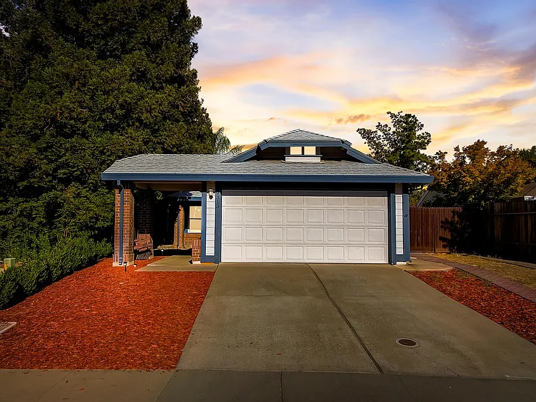 9313 Hoyleton Way — Photo 4