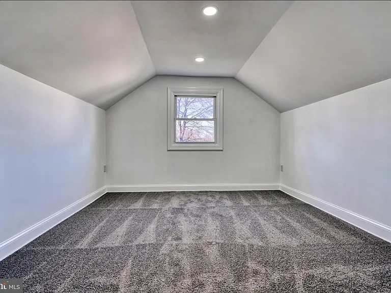 701 Platinum Ave — Photo 22