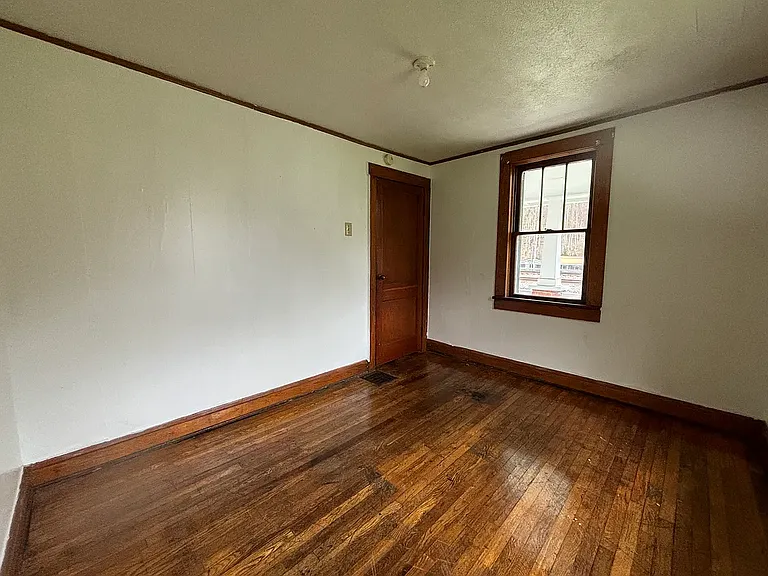 10217 Cumberland Rd — Photo 12