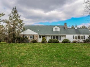 5 High Mowing Rd, Ringoes, NJ 08551