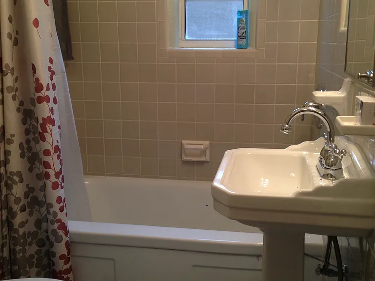 208 10th Ave N #210 — Photo 16