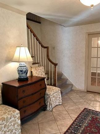 5th image of 809 Stonehedge Dr