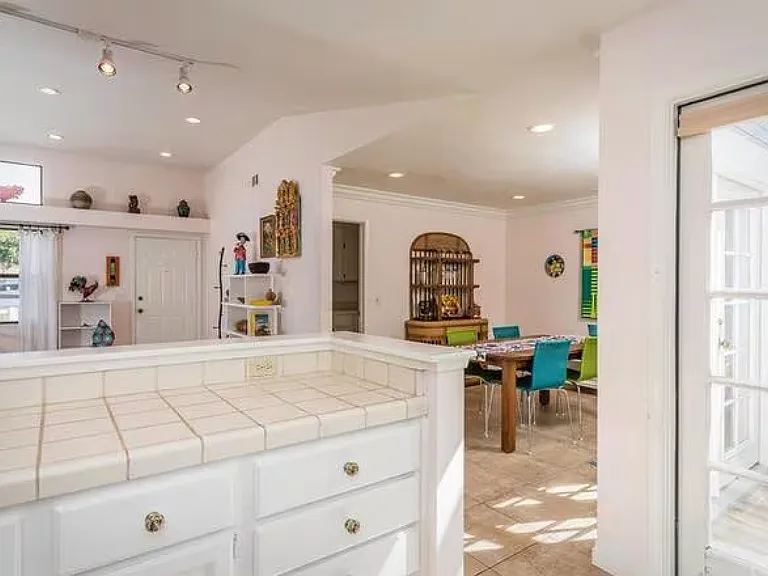 955 Felicia Way — Photo 12