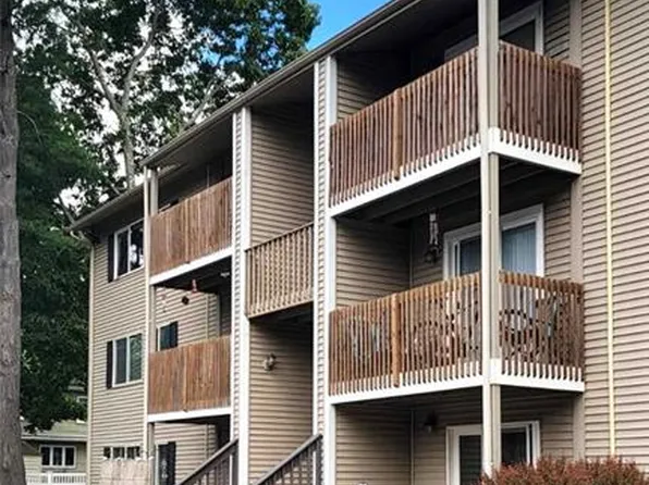 133 Fordson Ave APT 8, Cranston, RI 02910