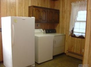13 Duryea St, Riverhead, NY 11901