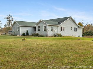 721 W Freeport Rd, Freeport, MI 49325