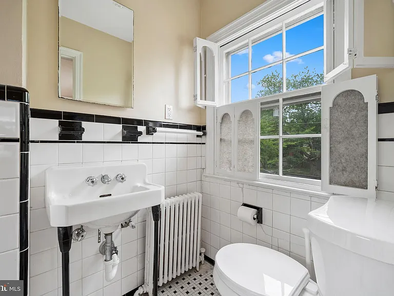 5122 Fairglen Ln — Photo 20