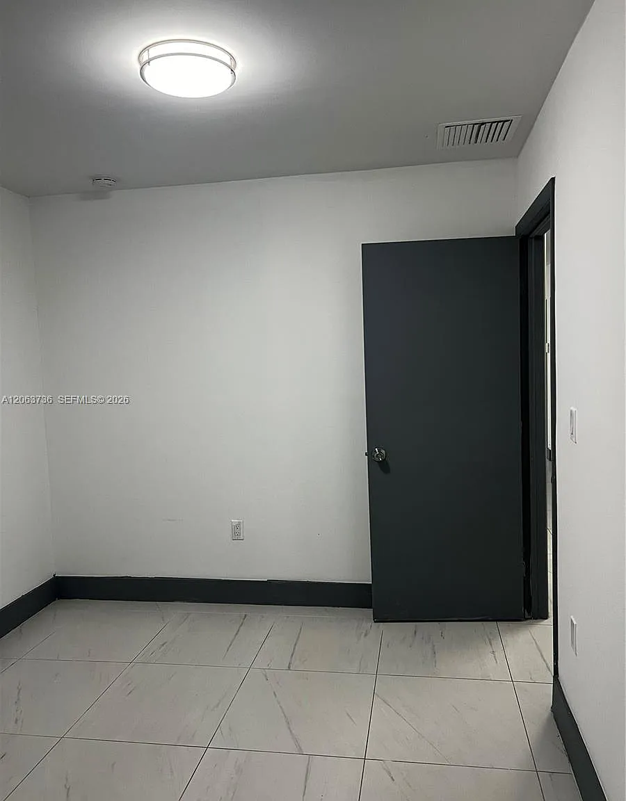 4 bed, 1421 sqft, $3,600 — Photo 3