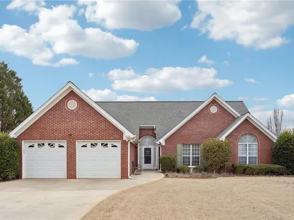 4524 Summerset Dr, Gainesville, GA 30507