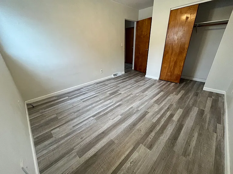 1236 Jackson St — Photo 8
