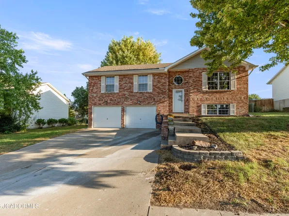 3912 Buckingham Park, Jefferson City, MO 65109
