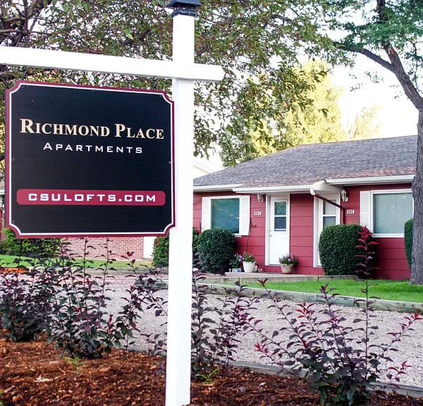 1128 Richmond Dr — Photo 1