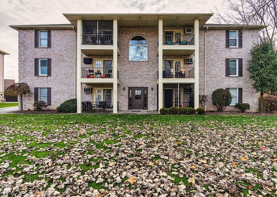 1st image of 7375 Eisenhower Dr Unit 3