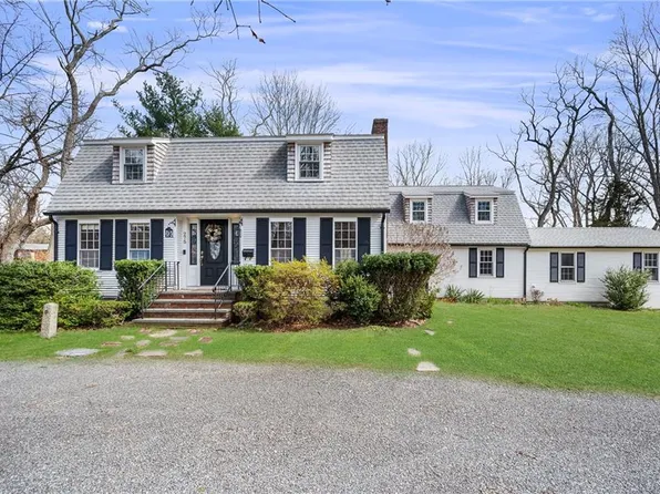 275 S Pierce Rd, East Greenwich, RI 02818