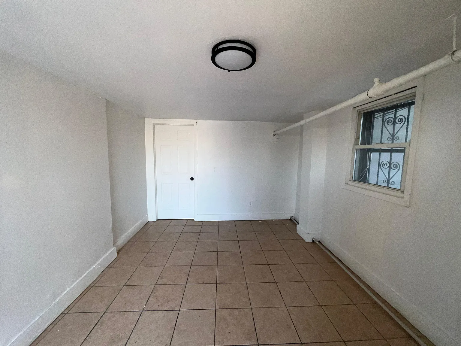 2 bed, 850 sqft, $1,800 — Photo 4