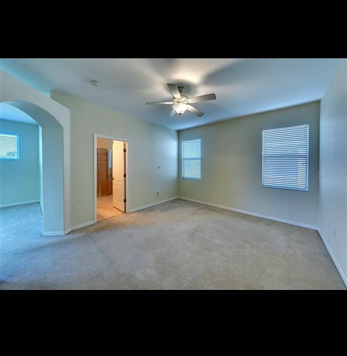 3 bed, 2000 sqft, $1,350 — Photo 3