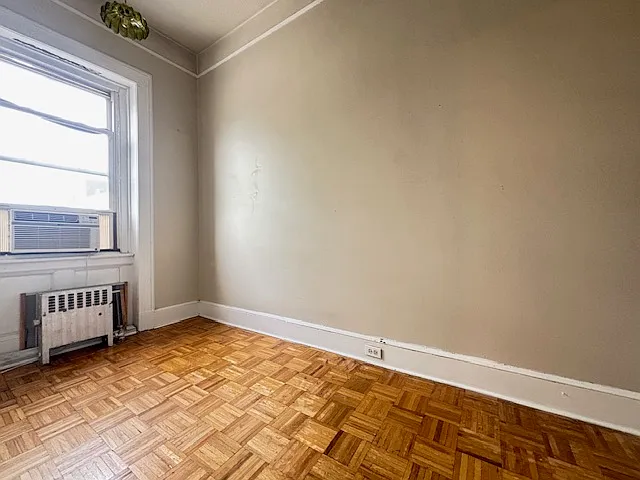 867 Park Pl #4B — Photo 4