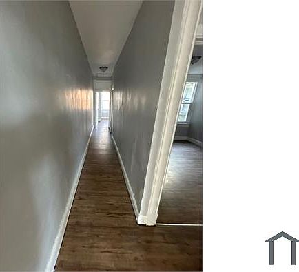 2nd image of 3138 Baker St