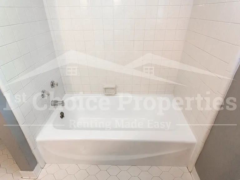 1421 Brewster Cir — Photo 11