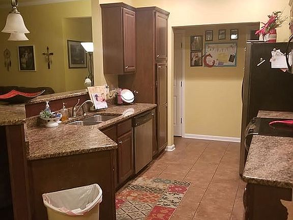 4th image of 708 Cara Jane Dr