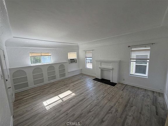 5th image of 1117 Queen Anne Pl